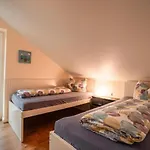 Ferienhaus Viereck - 2-5 Personen, Inkl Waeschepakete * Rettin
